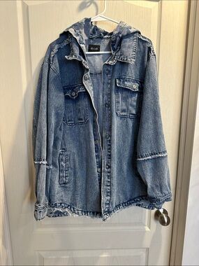 stoosh denim Shacket with camo hood & raw edge detail XL